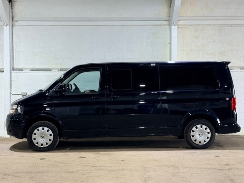 Volkswagen Transporter Shuttle 2.0 Bitdi Black #26