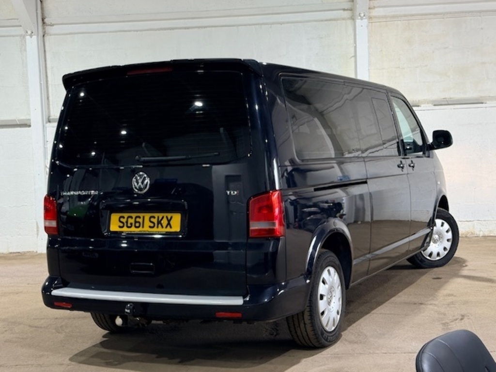 Volkswagen Transporter Shuttle 2.0 Bitdi Black #28
