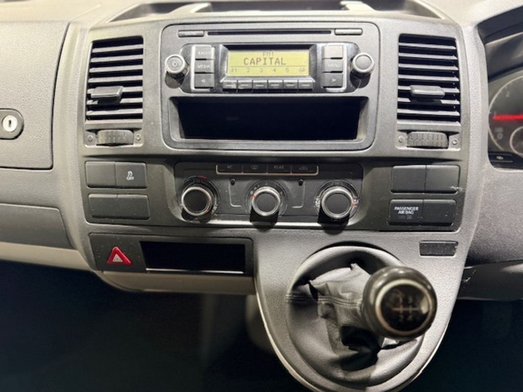 Volkswagen Transporter Shuttle 2.0 Bitdi Black #16