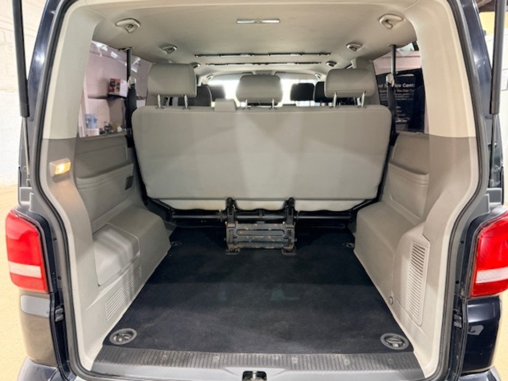 Volkswagen Transporter Shuttle 2.0 Bitdi Black #10