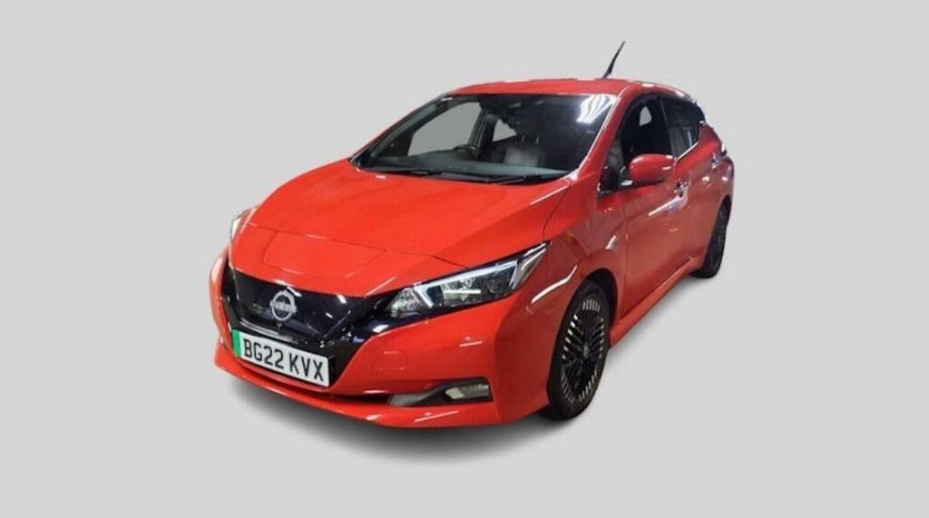Nissan Leaf 39Kwh N-connecta Red