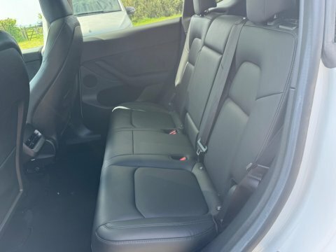 Tesla Model Y Dual Motor Long BV23EHF White #4