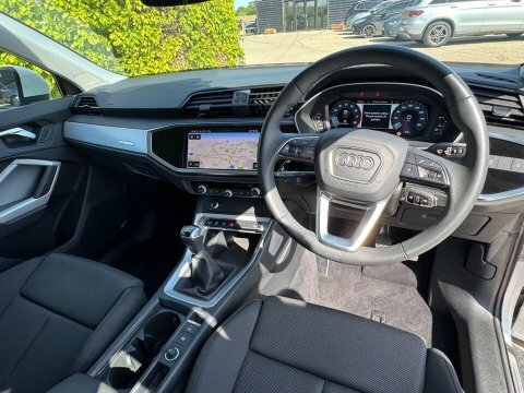 Audi Q3 1.5 Tfsi Cod LO24VVT White #4