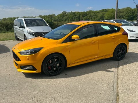 Ford Focus 2.0T Ecoboost St-3 KE15EAT Yellow #6