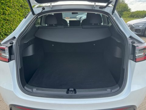 Tesla Model Y Dual Motor Long BD23UZX White #4