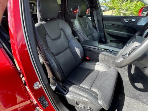 Volvo XC60 2.0H T8 Recharge CV72OSX Red #2