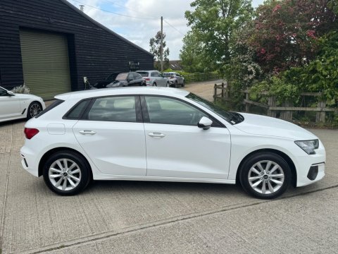 Audi A3 1.0 Tfsi 30 RJ23NJU White #3