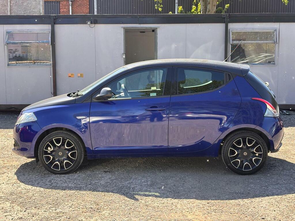 Chrysler Ypsilon Hatchback 1.2 S-series Euro 5 Ss 201414  #4