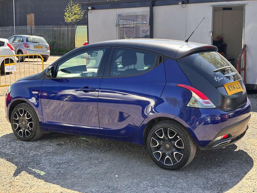Chrysler Ypsilon Hatchback 1.2 S-series Euro 5 Ss 201414  #5