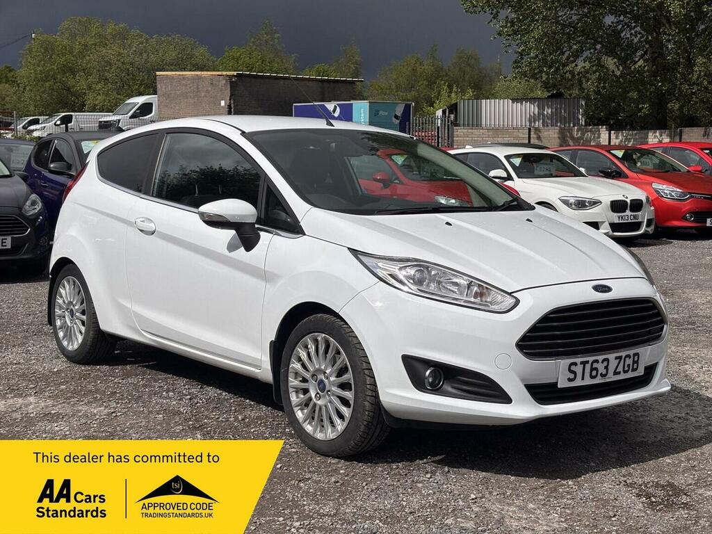 Ford Fiesta Hatchback 1.0T Ecoboost Titanium Euro 5 Ss White
