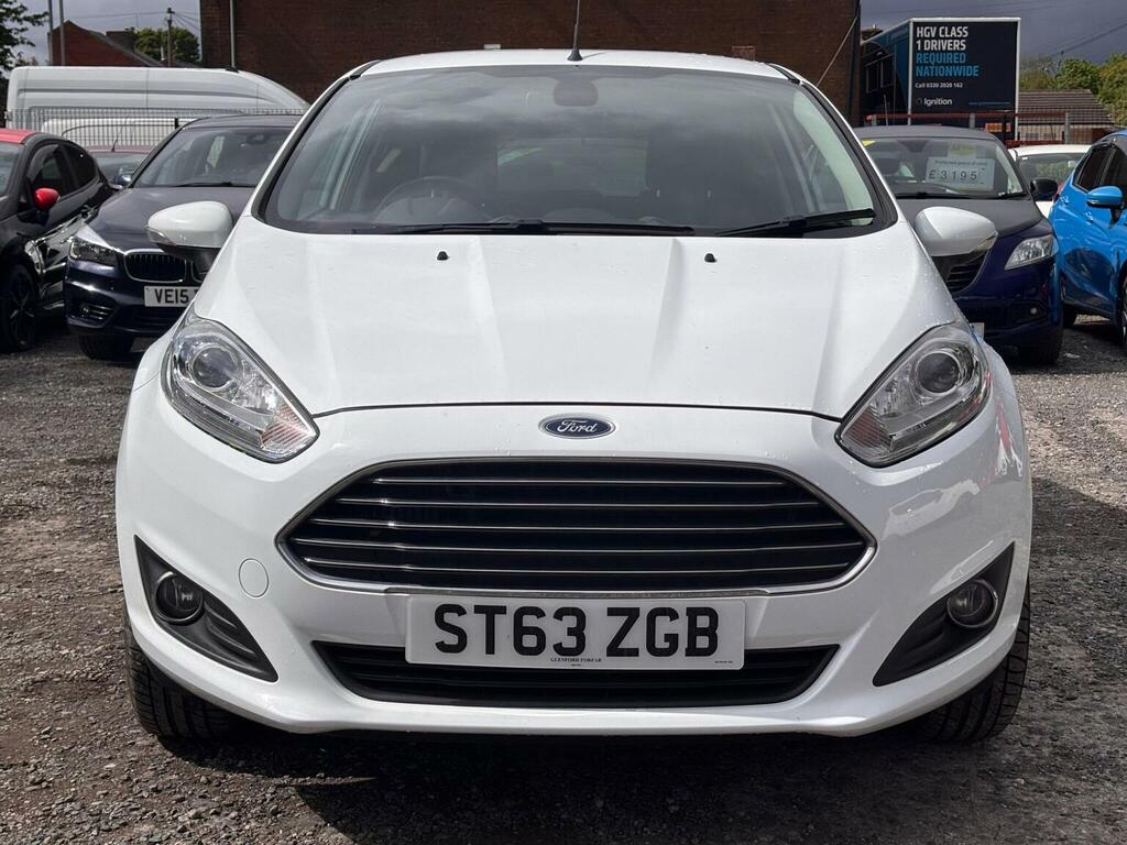 Ford Fiesta Hatchback 1.0T Ecoboost Titanium Euro 5 Ss ST63ZGB White #2