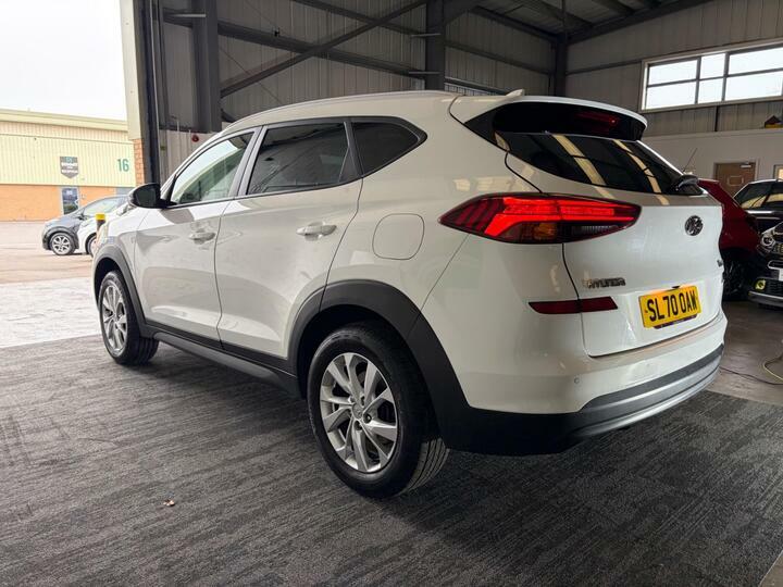 Hyundai Tucson 1.6 Gdi Se Nav Euro 6 Ss SL70OAW White #4