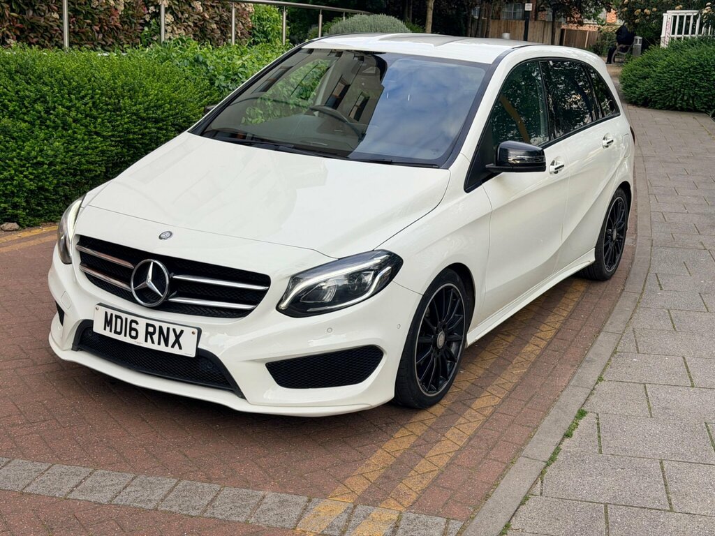 Mercedes-Benz B Class 1.5 B180d Amg Line Premium 7G-dct Euro 6 Ss 5 White