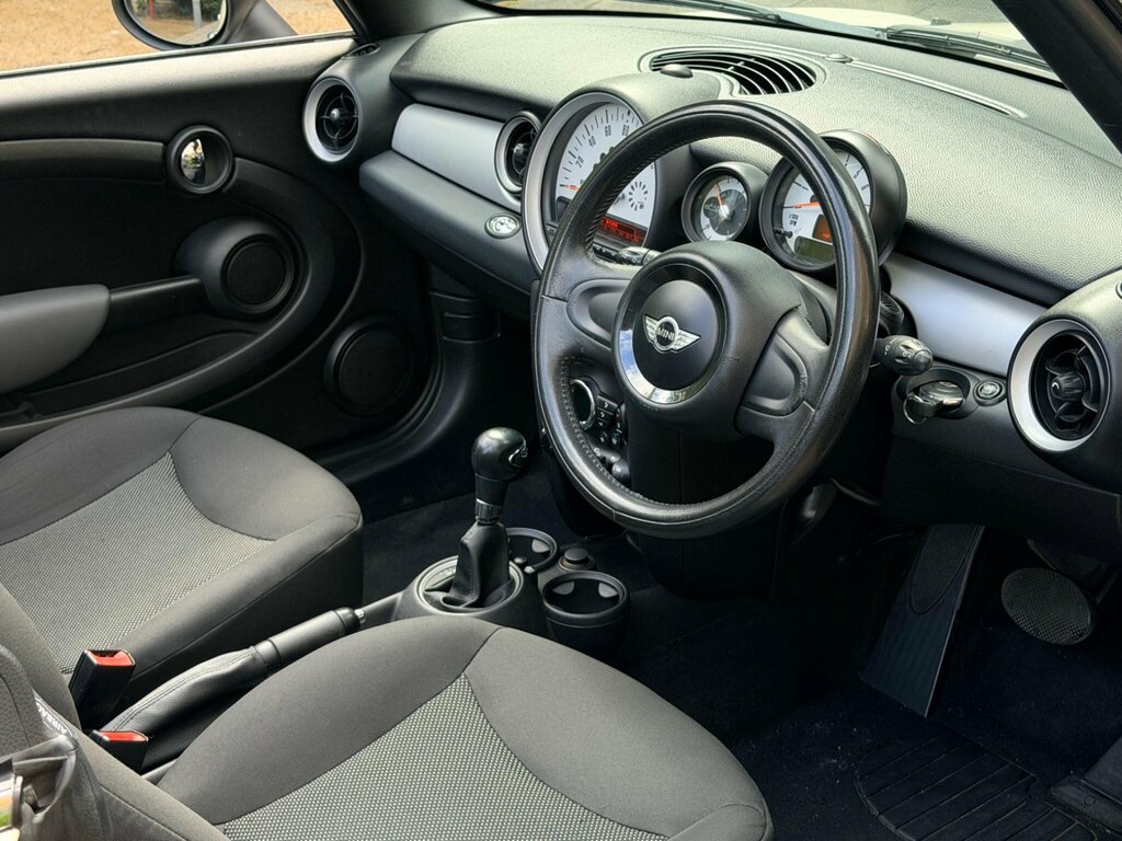 Mini Convertible 1.6 One Steptronic Euro 5 White #2
