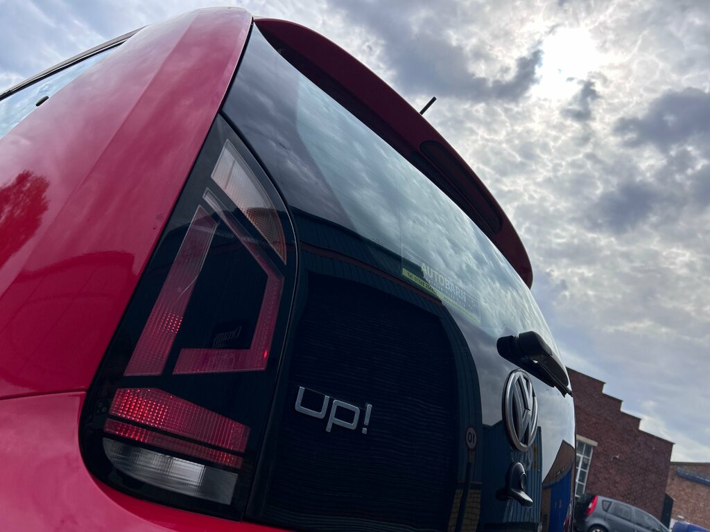 Volkswagen Up 1.0 Bluemotion Tech Move Up Hatchback M MC18YPL Red #2