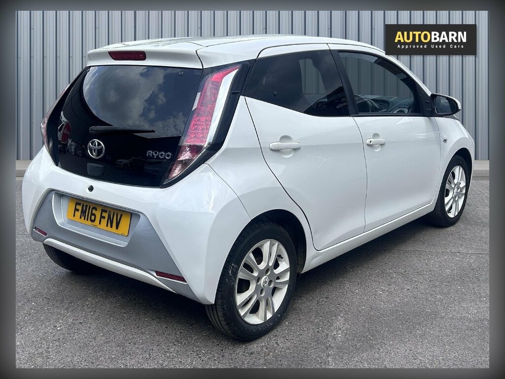Toyota Aygo 1.0 Vvt-i X-pure Hatchback Euro FM16FNV White #3
