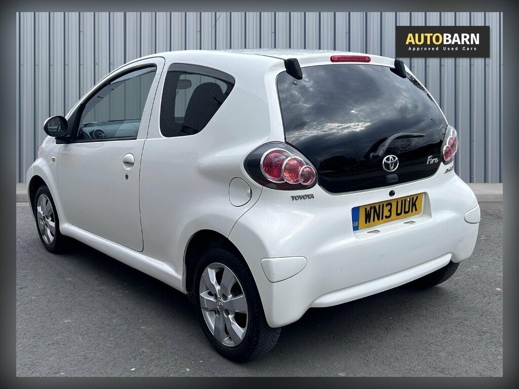 Toyota Aygo 1.0 Vvt-i Fire Hatchback Euro 5 White #3
