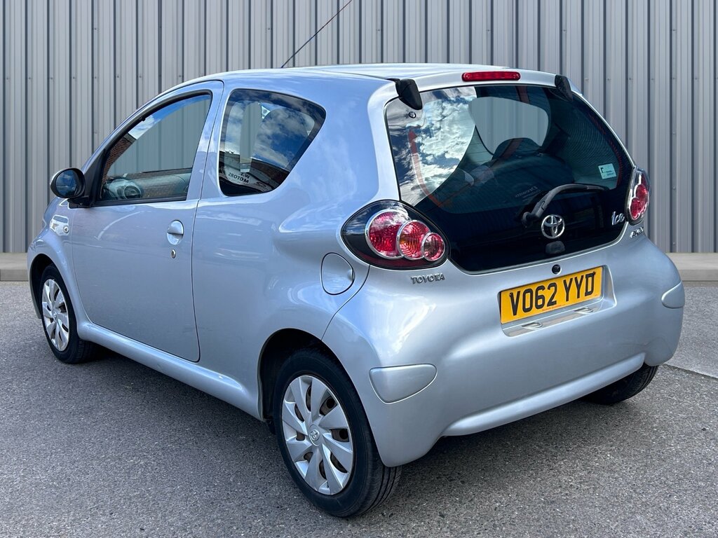 Toyota Aygo 1.0 Vvt-i Ice Hatchback Euro 5 Silver #3