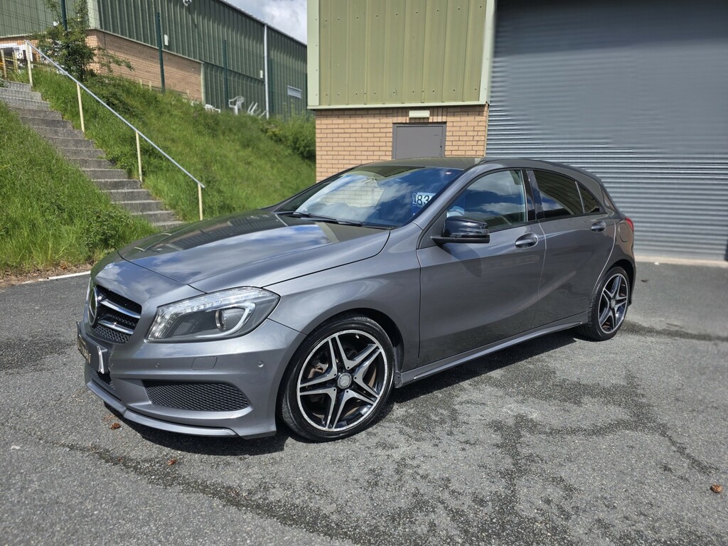 Mercedes-Benz A Class Hatchback 2.1 A200 Cdi Amg Sport 2015 BT64NTN Grey #2