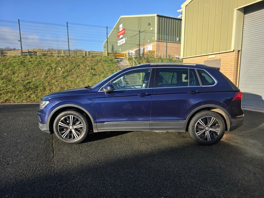 Volkswagen Tiguan Suv 1.4 Tsi Se Navigation 2018 PN18SFY Blue #6