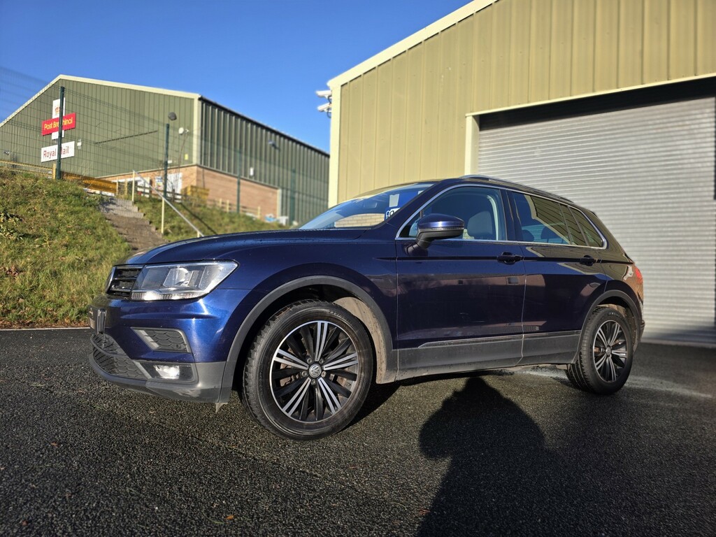 Volkswagen Tiguan Suv 1.4 Tsi Se Navigation 2018 PN18SFY Blue #2