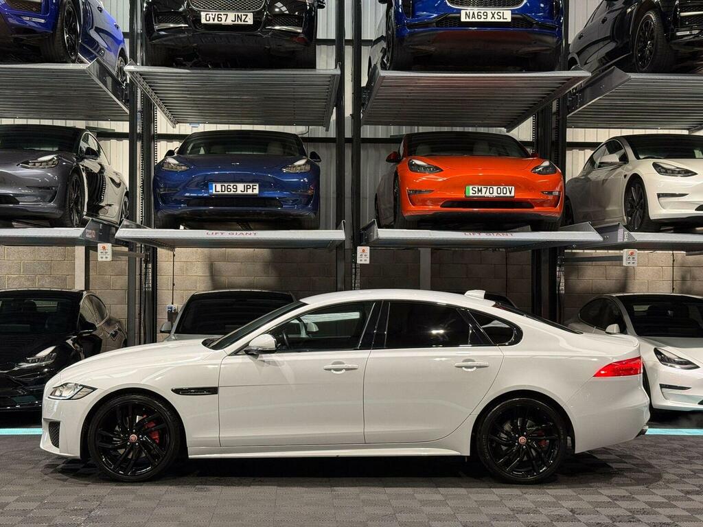 Jaguar XF Saloon 2.0D Chequered Flag Euro 6 Ss LF21FCC White #4