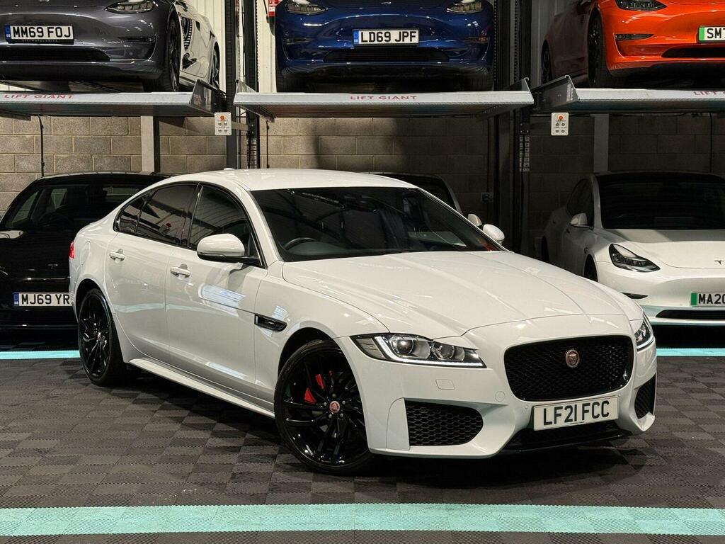 Jaguar XF Saloon 2.0D Chequered Flag Euro 6 Ss White