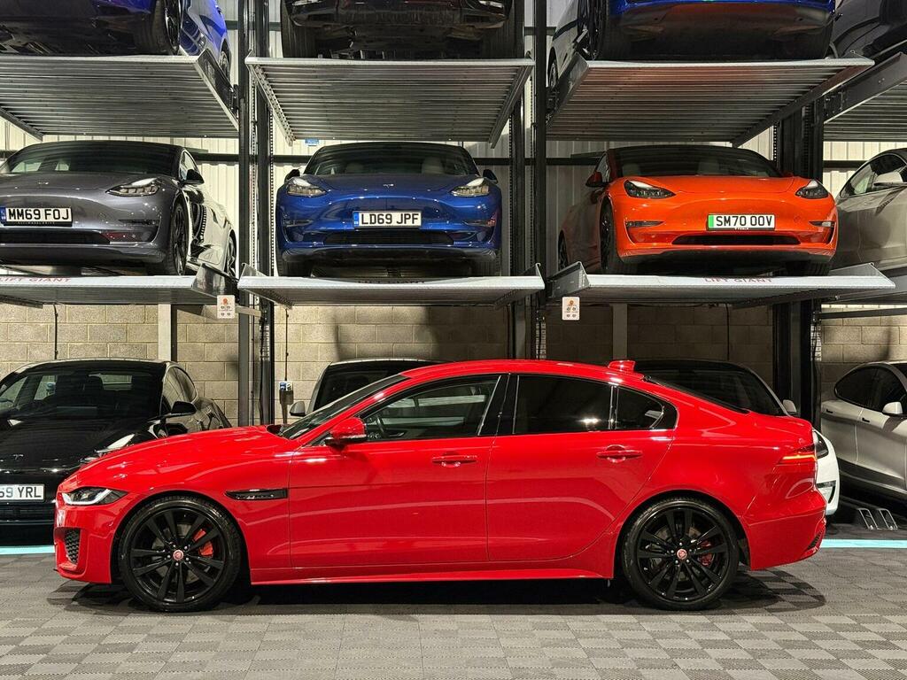 Jaguar XE Saloon 2.0 P250i R-dynamic S Euro 6 Ss Red #4