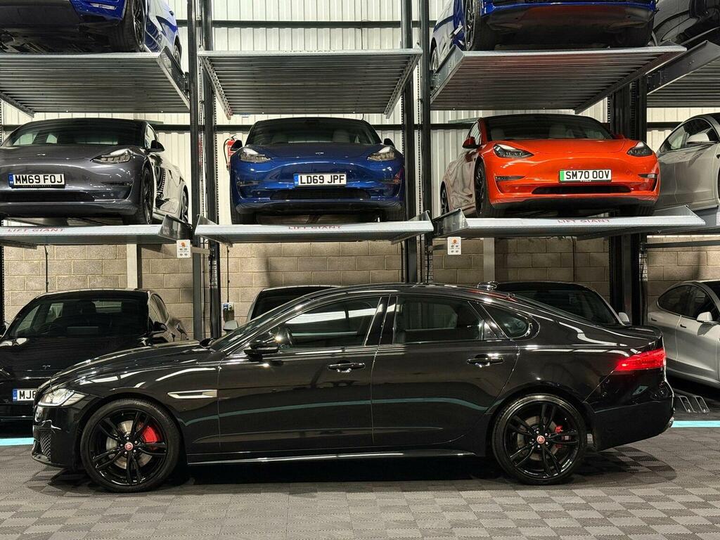 Jaguar XF Saloon 3.0D V6 S Euro 6 Ss 201666 OY66VVA Black #4