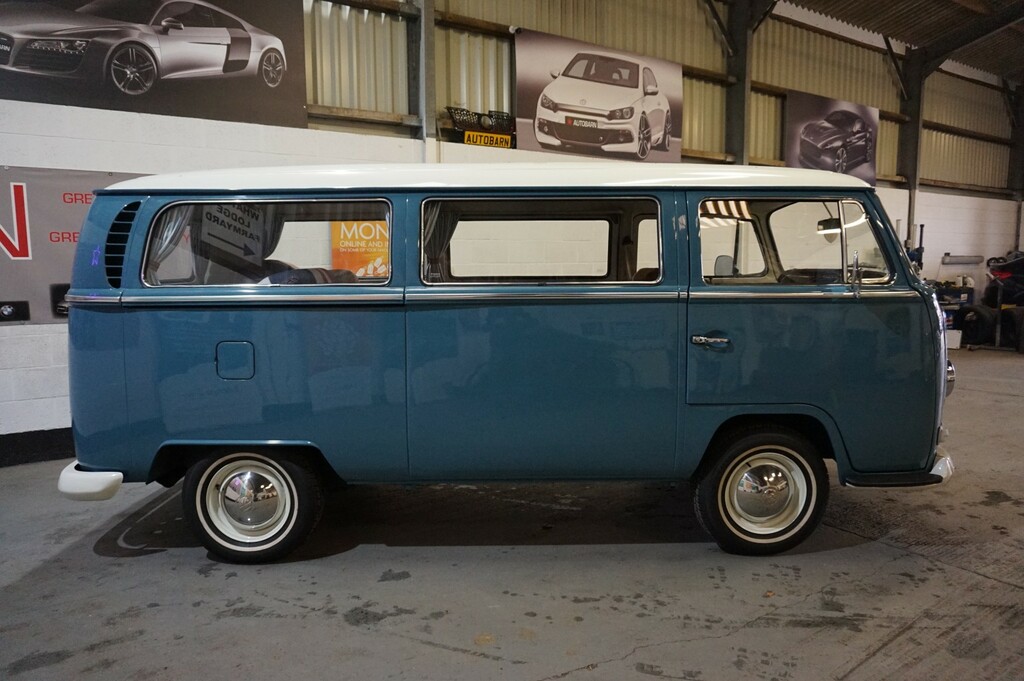 Volkswagen Transporter Motorhome 7 Seat Day Vanbus 1967F Blue