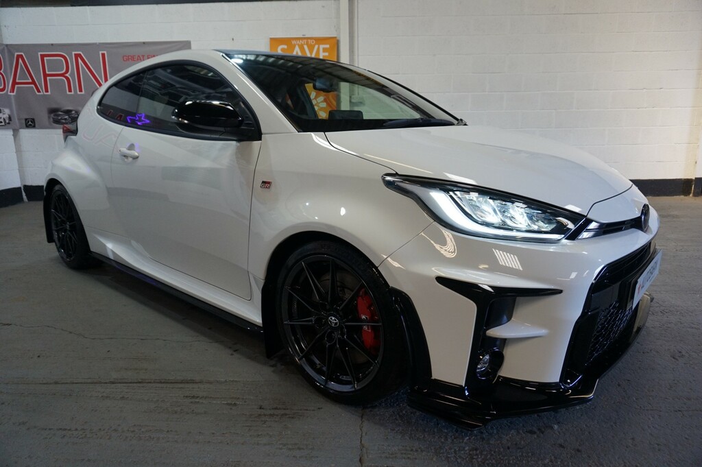 Toyota Yaris Hatchback 1.6 T Gr Circuit 202171 WH71AWP White #3