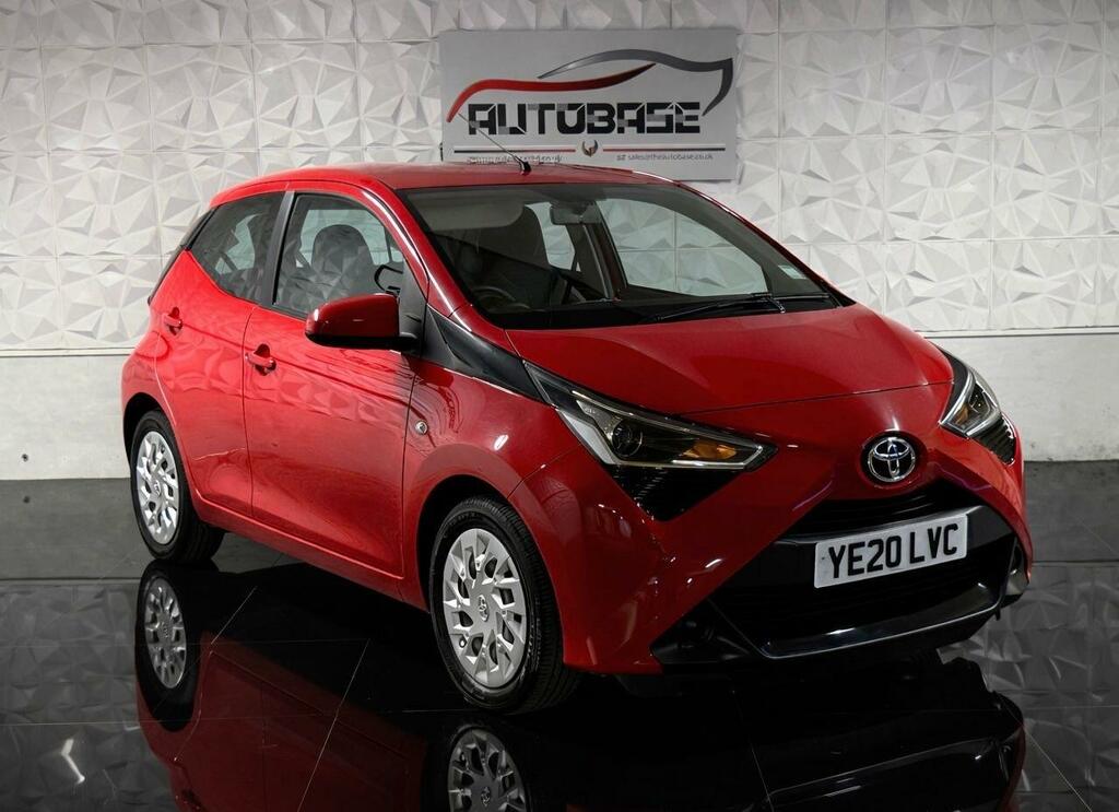 Toyota Aygo 1.0 Vvt-i X-play X-shift Euro 6 Red