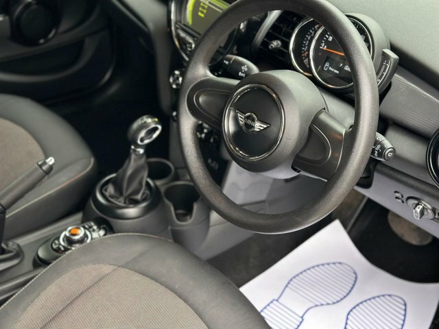 Mini Hatch 2017 1.5 Cooper Hatchback Euro 6 LR67TMV Black #4
