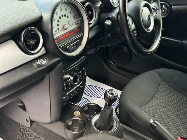 Mini Convertible 2011 1.6 One Convertible Euro 5 YE61XSW White #3
