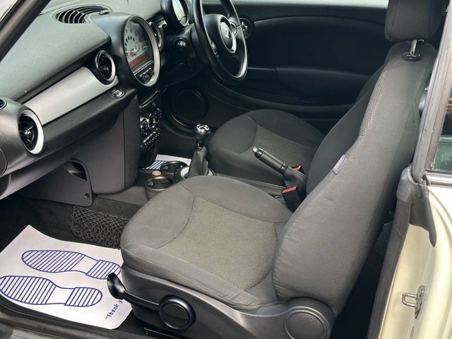 Mini Convertible 2011 1.6 One Convertible Euro 5 YE61XSW White #6