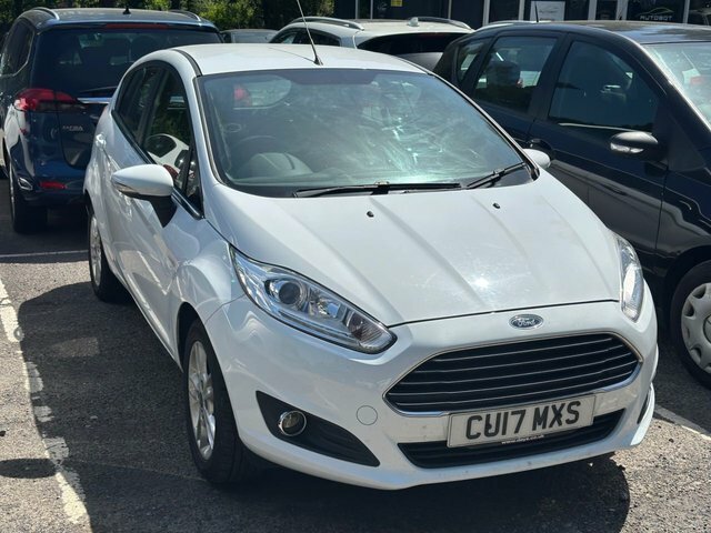 Ford Fiesta 2017 1.25 Zetec Hatchback Euro 6 CU17MXS White #2