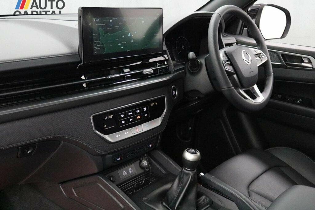 SsangYong Musso 2.2L Rebel RO75HDV Black #2