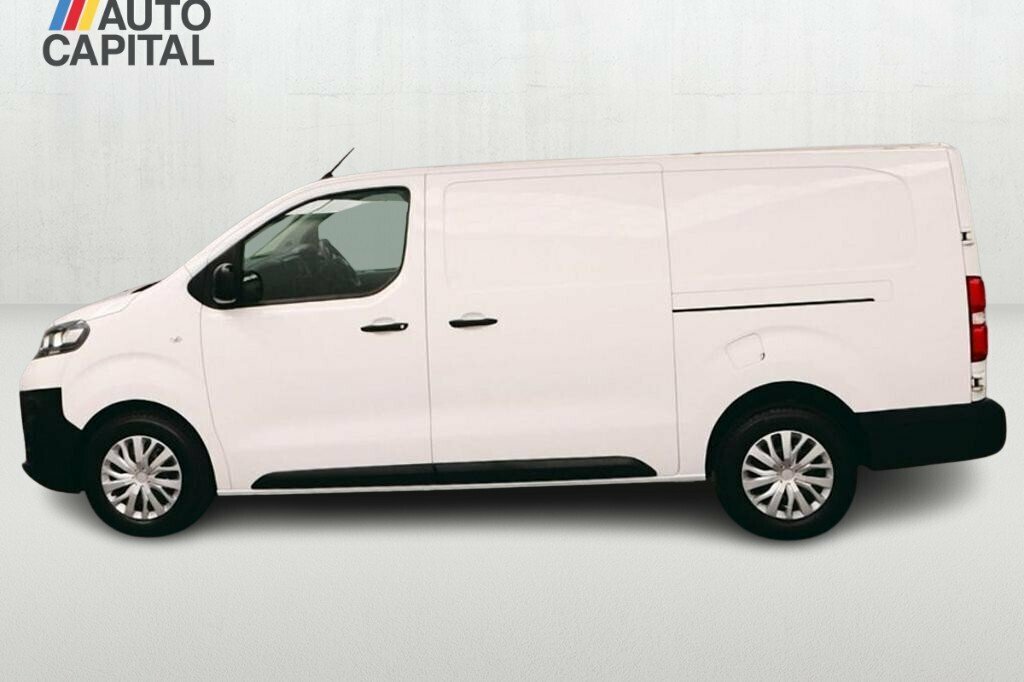 Vauxhall Vivaro 1.5L Dynamic 6Dr DV21VMO White #4