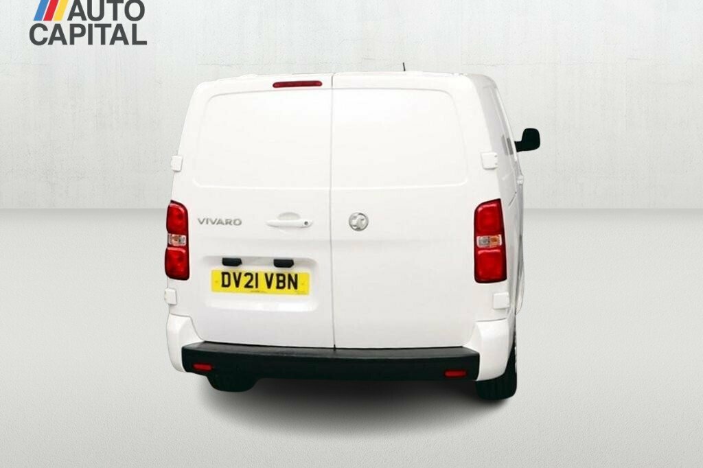 Vauxhall Vivaro 1.5L Sportive 6Dr DV21VBN White #4