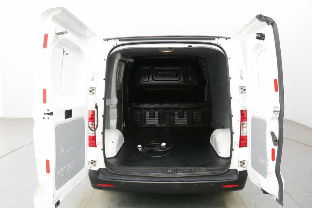 Maxus eDeliver 3 Mpv White #12