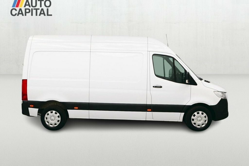 Mercedes-Benz Sprinter 2L Premium KW23OZC White #6