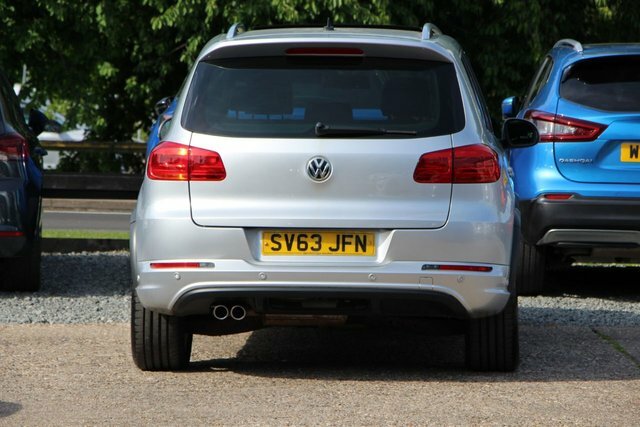 Volkswagen Tiguan 2.0 Tdi Bluemotion Tech R-line Suv Manu SV63JFN Silver #4