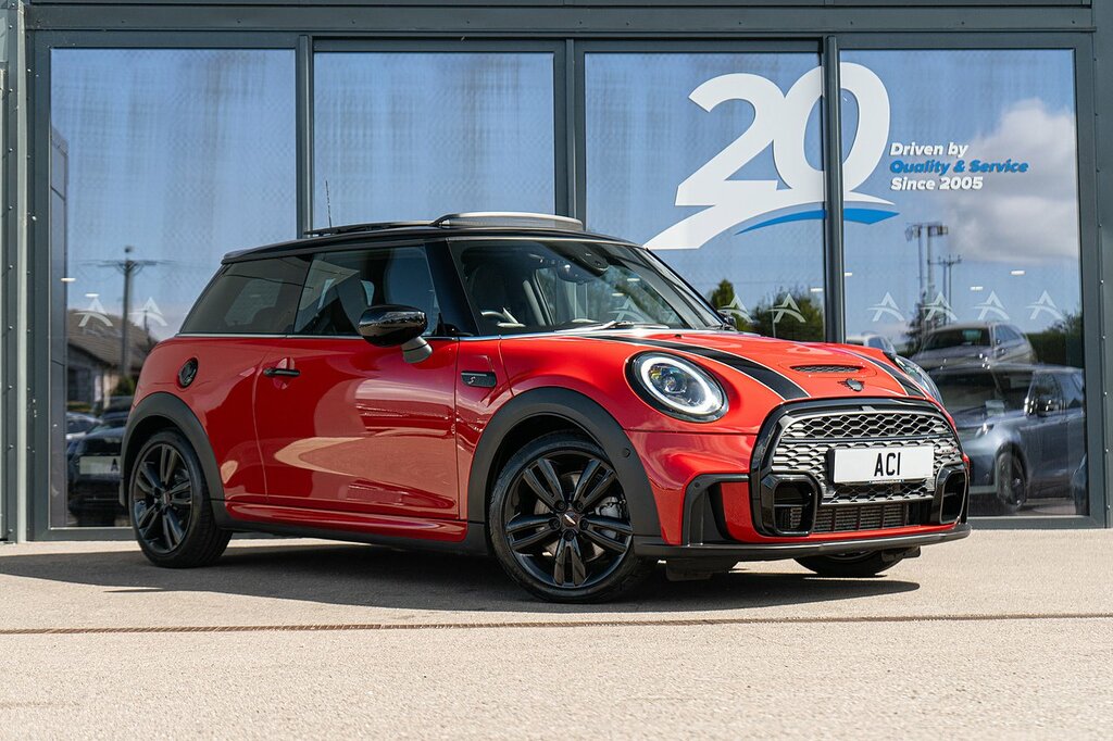 Mini Hatch Cooper S Sport Red