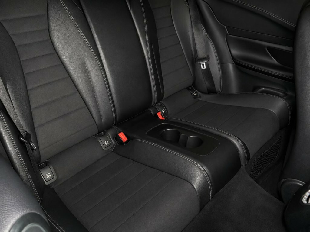 Mercedes-Benz E Class 2L Amg Line FA18OHT White #5