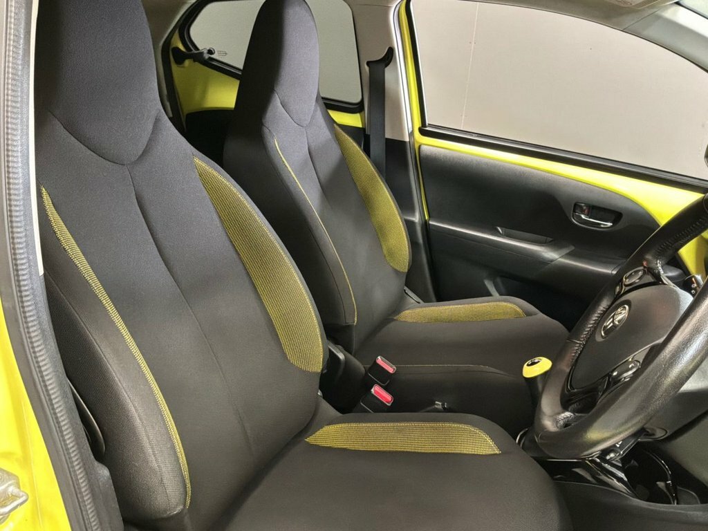 Toyota Aygo 1L X-cite 3 DE17VYW Yellow #5