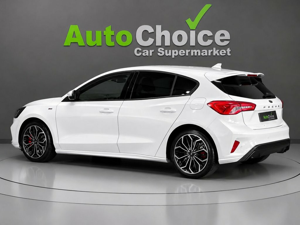 Ford Focus 1L St-line X FV18HXK White #2
