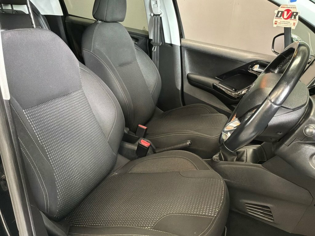 Peugeot 208 1L Allure GK67UTG Black #2