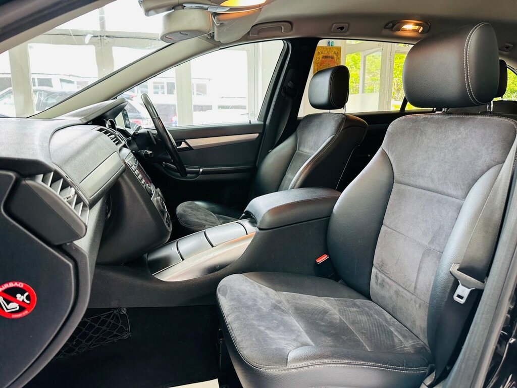 Mercedes-Benz R Class  Black #16