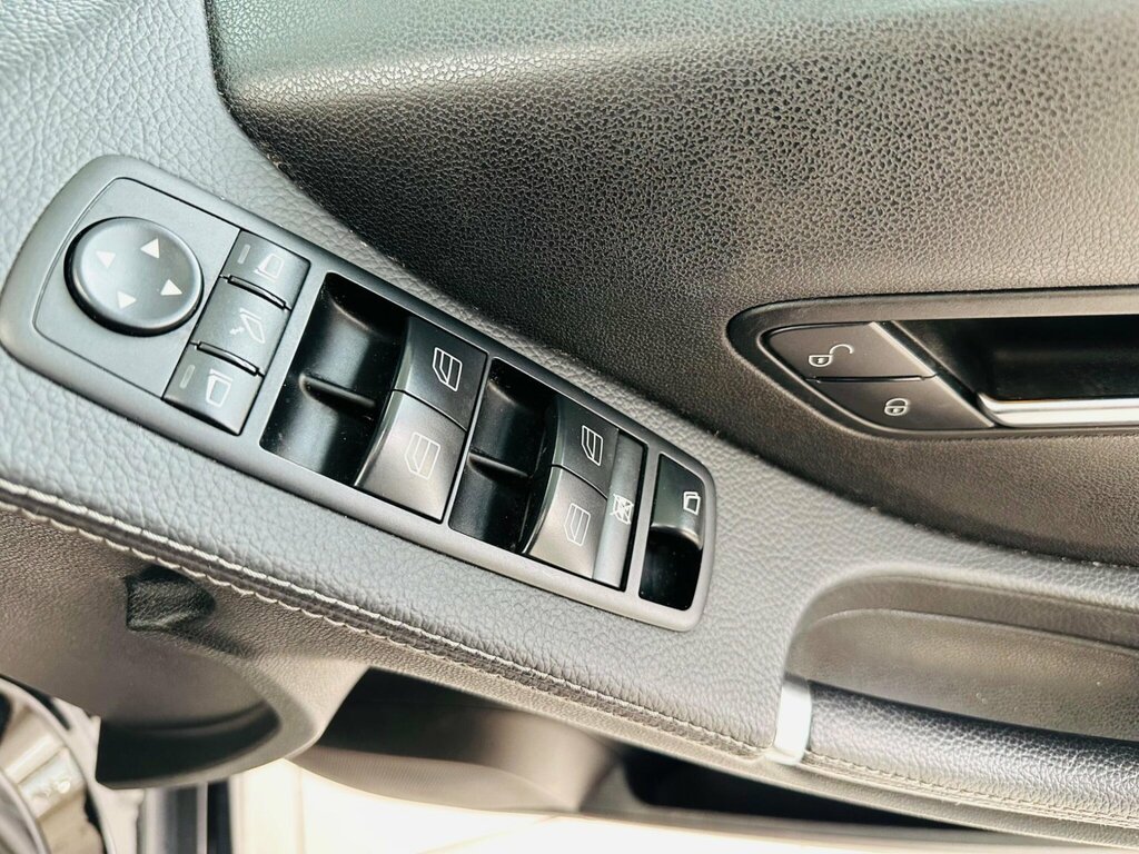 Mercedes-Benz R Class  Black #39