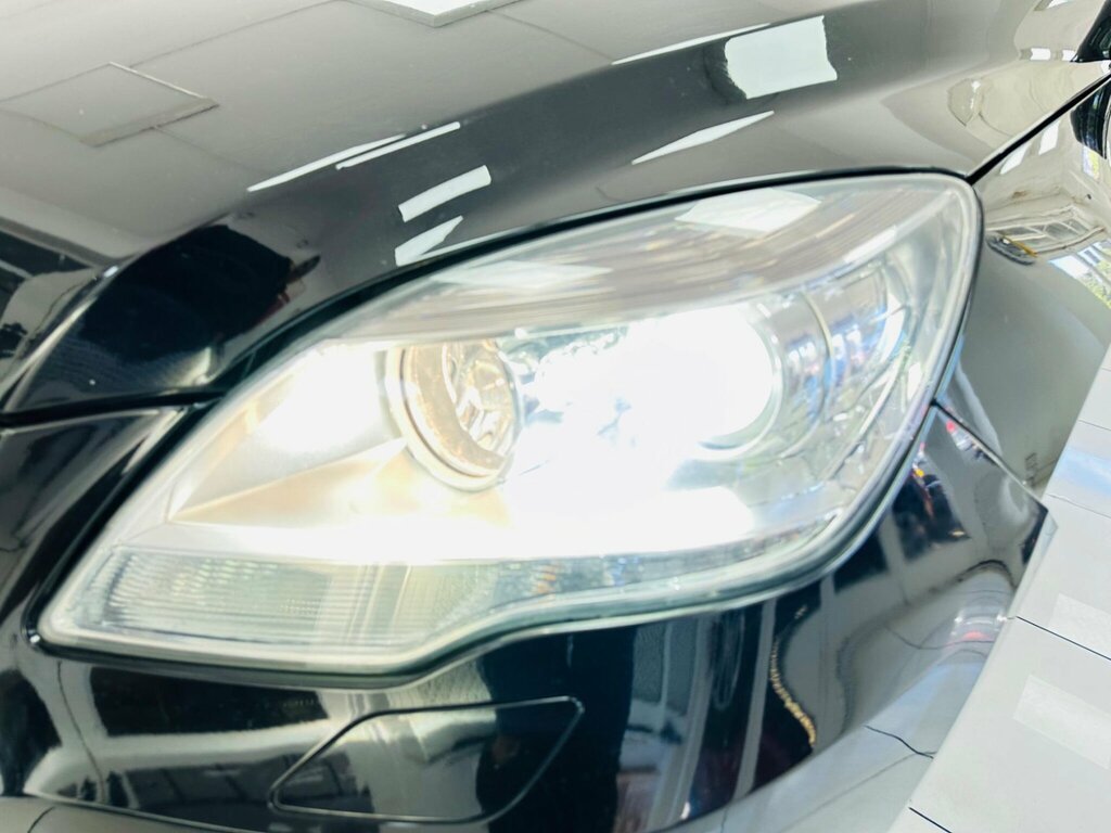 Mercedes-Benz R Class  Black #44